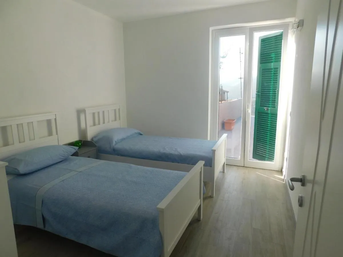 Quinto Canto Moneglia 0*,  Italie